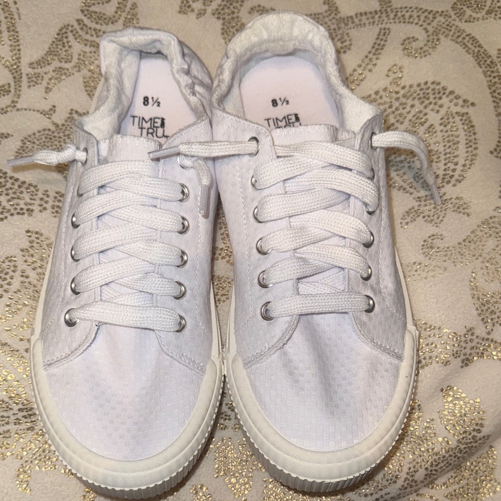 Time and Tru White Sneakers